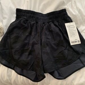 lululemon Track That Mid-Rise Short 5”